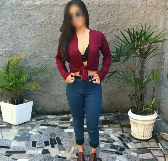 Büsra, 34