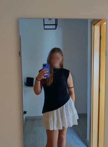 Cara, 18