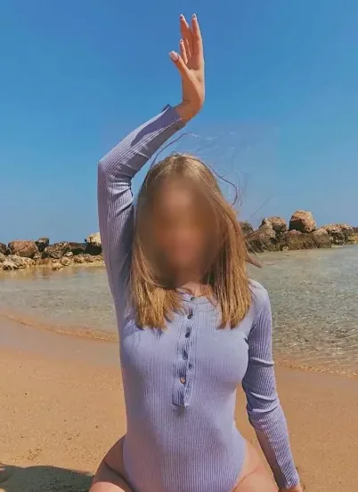 Carina, 27