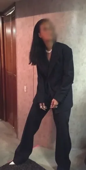 Elisa, 23