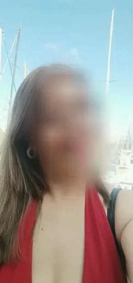 Fiona, 35