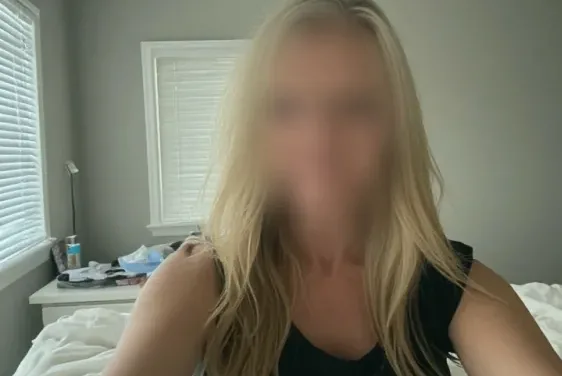Fiona, 36