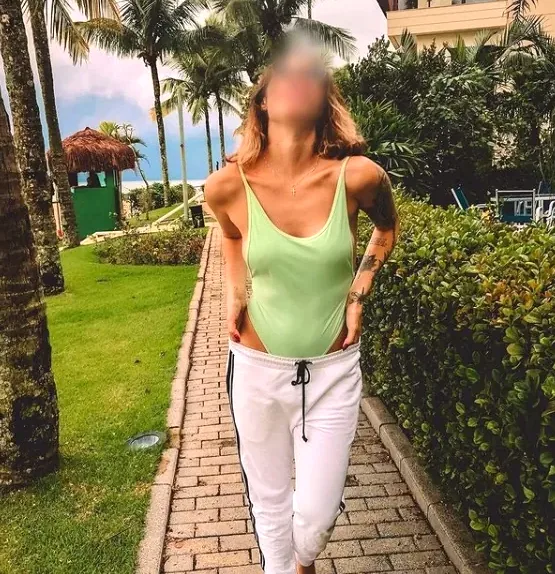 Larissa, 29