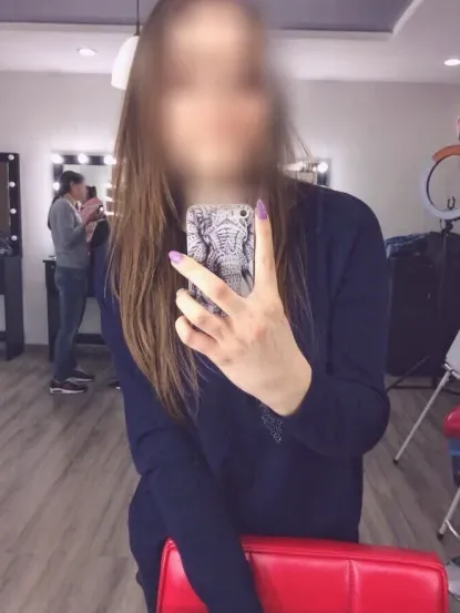 Melanie, 29