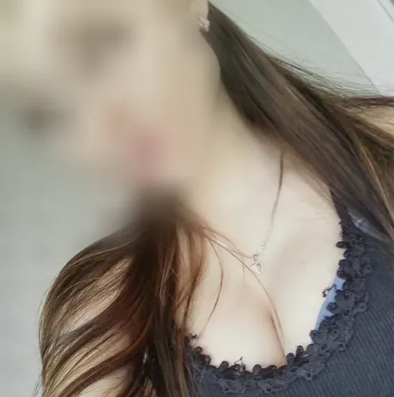 Neele, 26