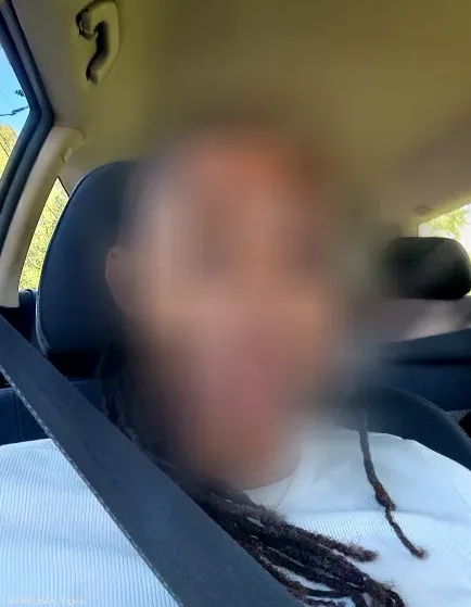 Nicole, 34