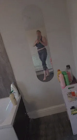 Rebecca, 40