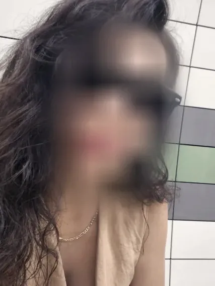 Viktoria, 36